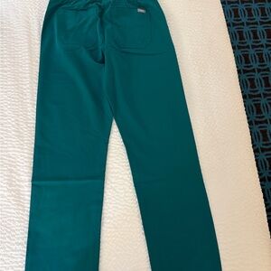 Figs Straight Leg High Waist scrubs Size Small